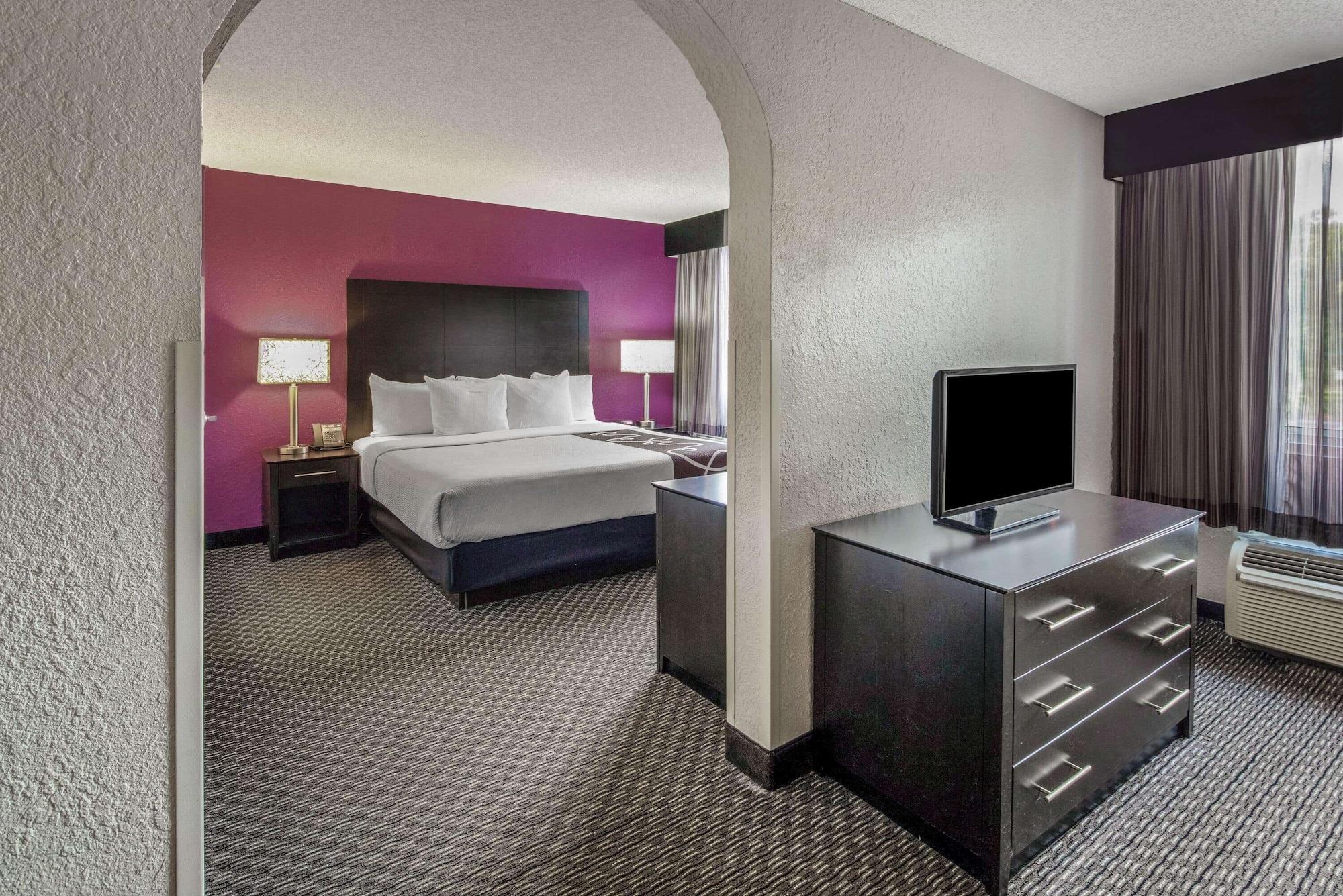 La Quinta by Wyndham Miami Lakes Bagian luar foto