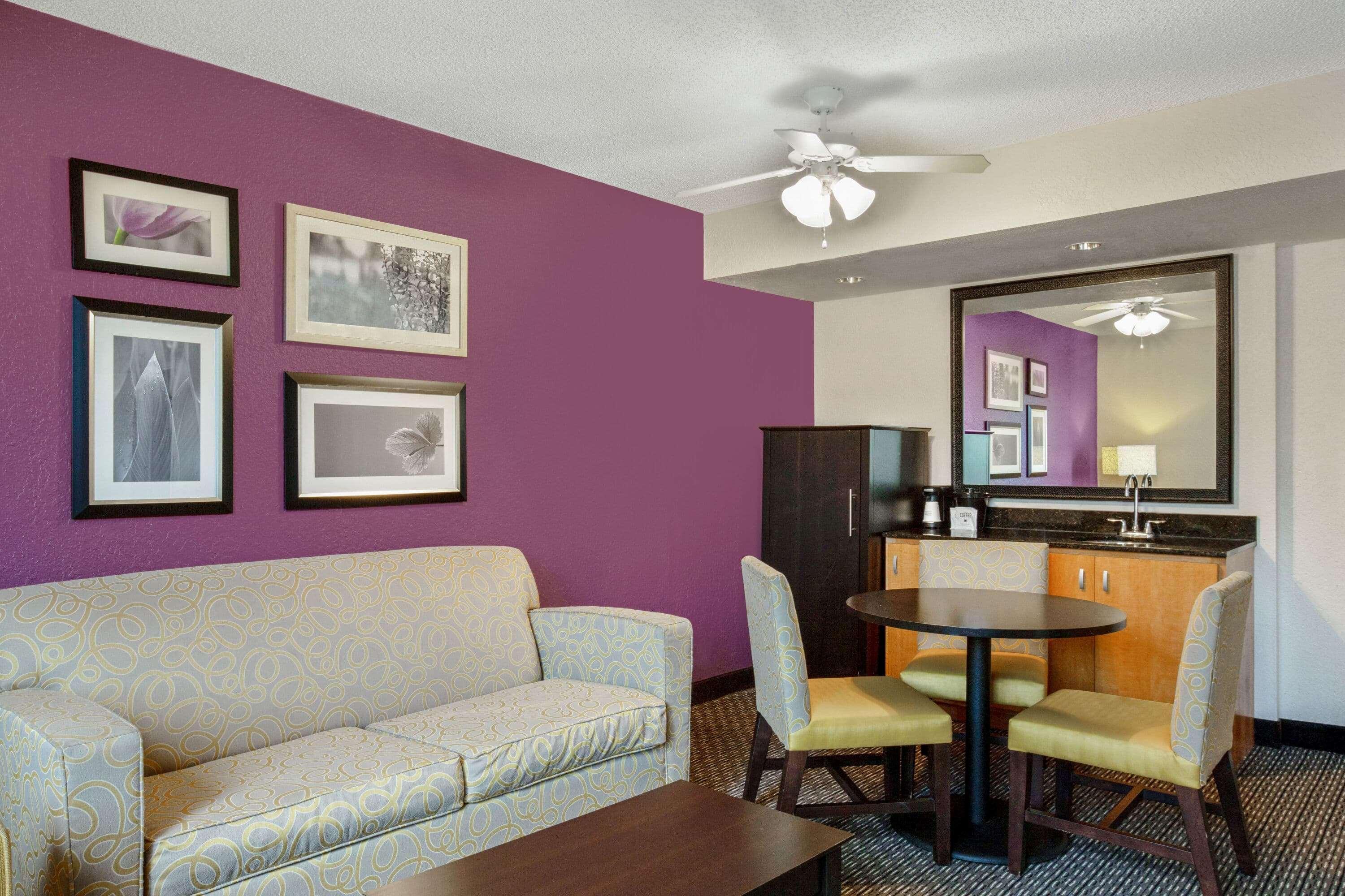 La Quinta by Wyndham Miami Lakes Bagian luar foto
