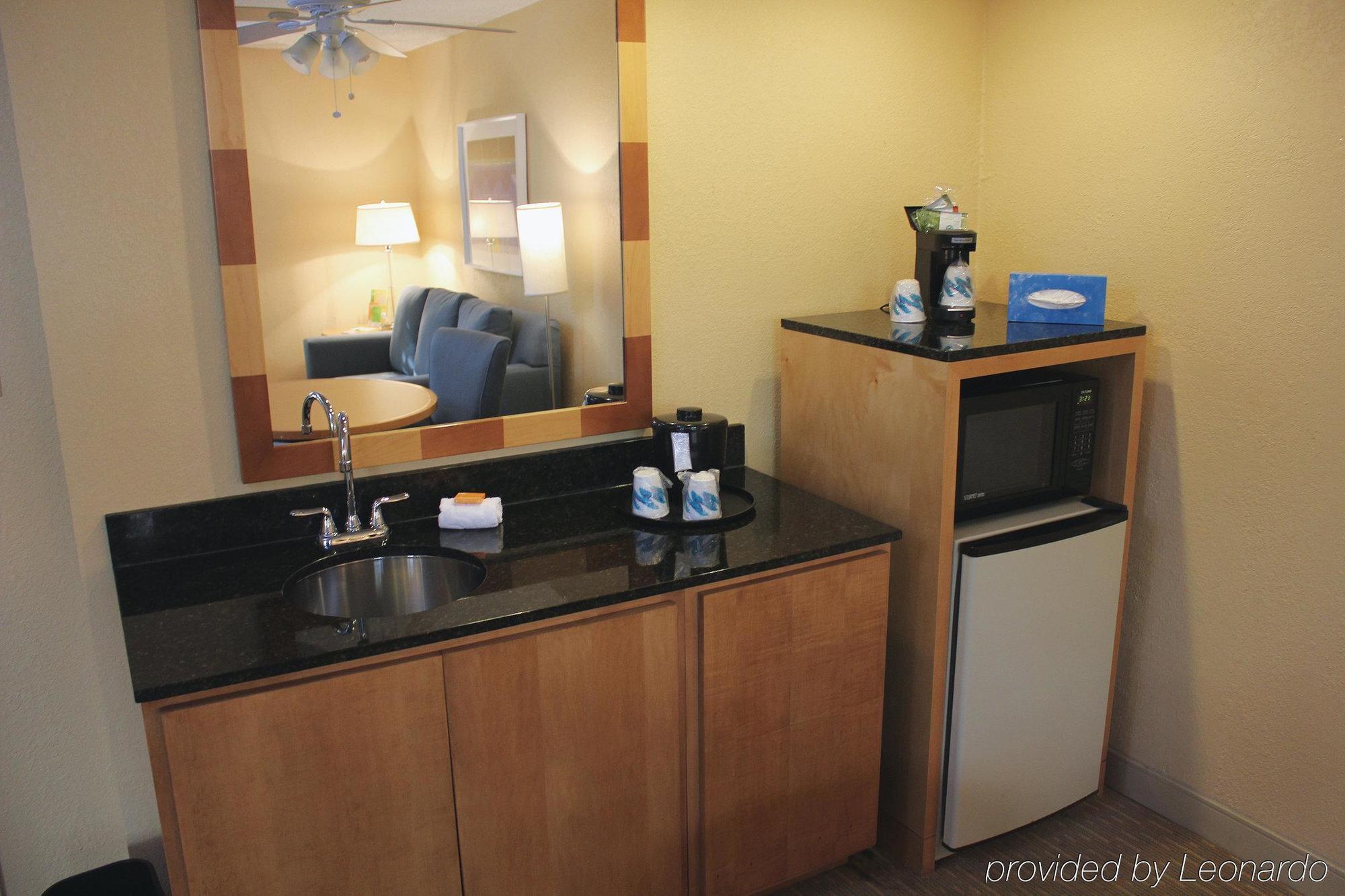 La Quinta by Wyndham Miami Lakes Bagian luar foto